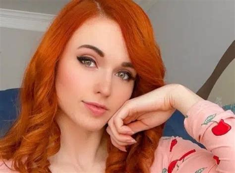 kaitlyn siragusa feet|Amouranth Biography, Parents, Height, Age and more。